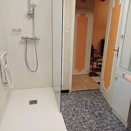 Maison De La Colline De Pam Сasa de vacaciones